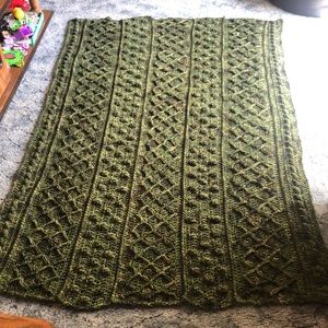 🪖Not for sale uflage Fisherman Style Afghan Hand Crocheted In Veriegated Greens